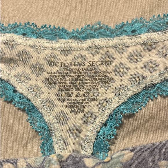 Victoria's Secret Teal Lace Floral Thong - Picture 2 of 2